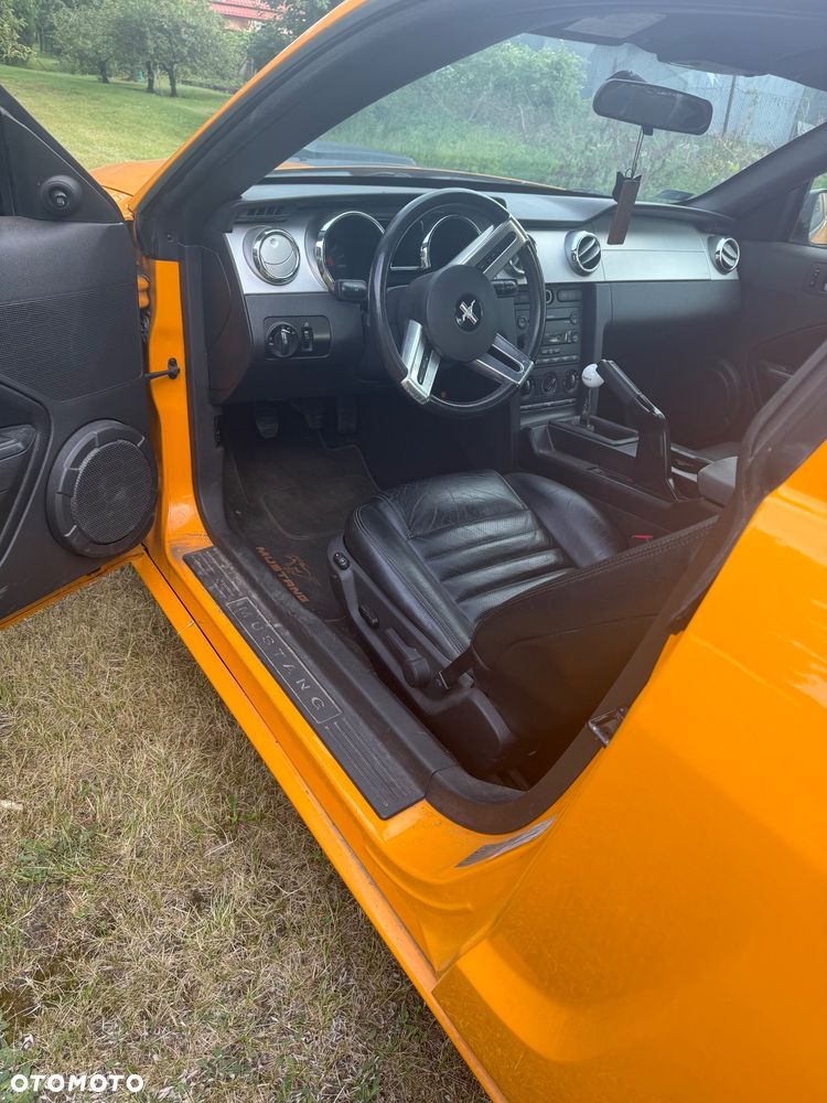 Ford Mustang 4.6 V8 GT - 15