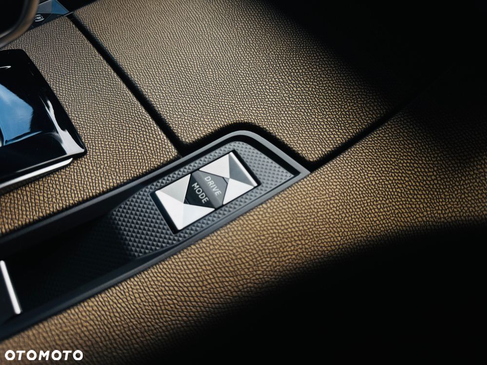 DS Automobiles DS 7 Crossback 1.6 E-Tense Bastille + - 15