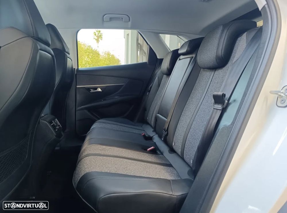 Peugeot 3008 PureTech 130 Stop & Start GPF EAT8 Allure - 8