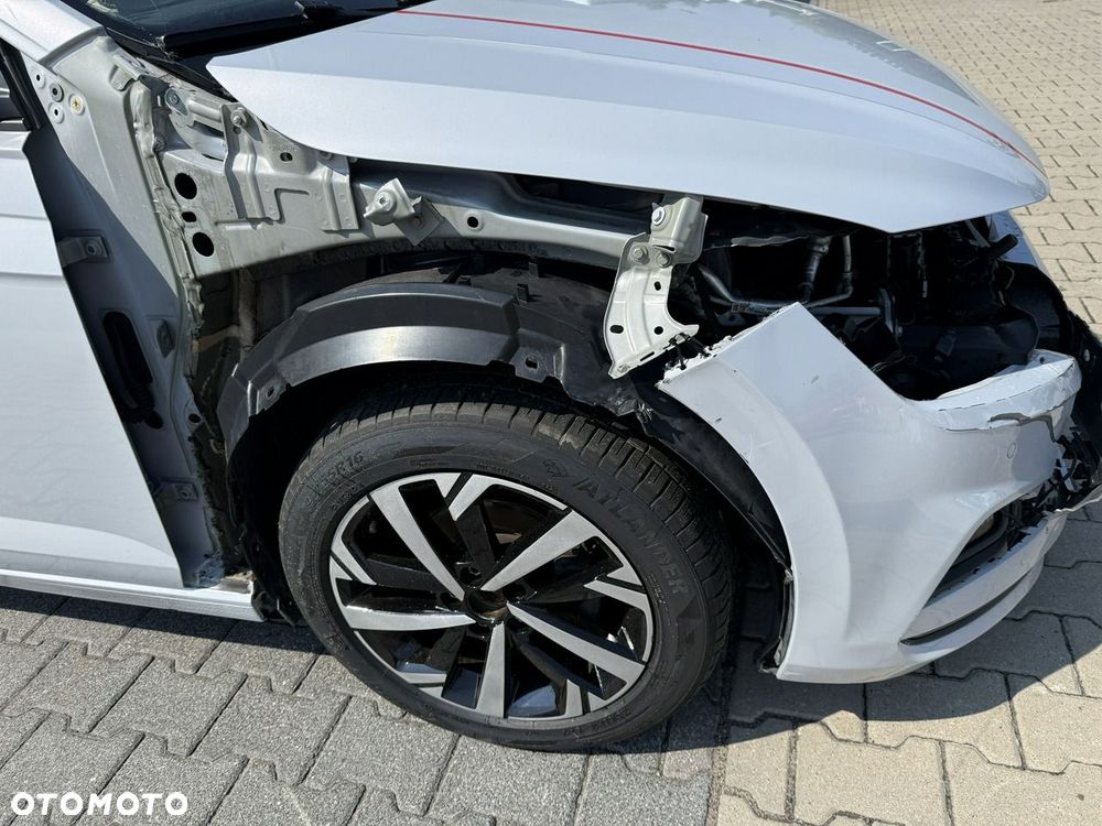 Volkswagen Polo - 12