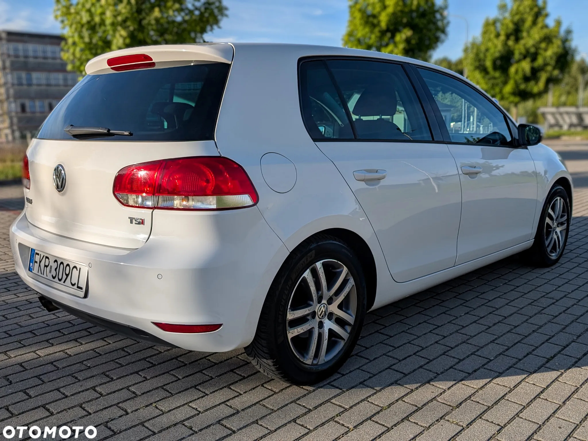 Volkswagen Golf 1.4 TSI Comfortline - 3