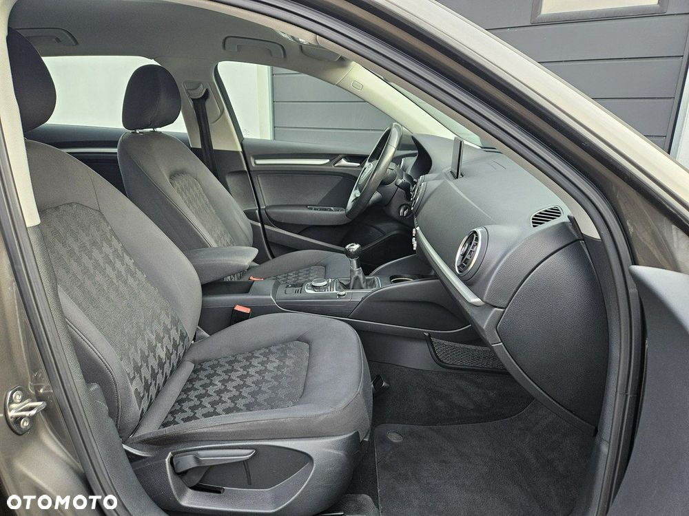 Audi A3 Sportback 1.4 TFSI Attraction - 27