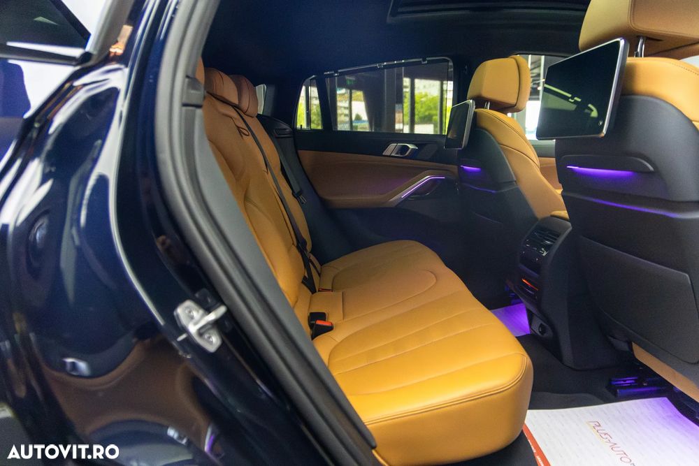 BMW X6 M M50i - 23