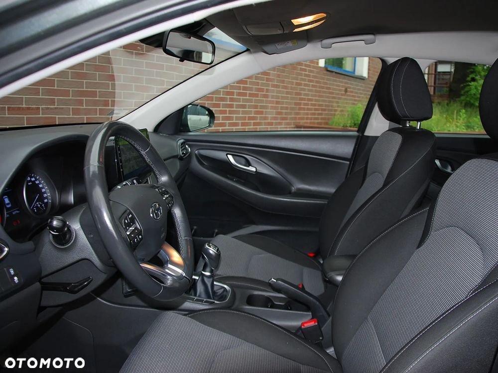 Hyundai i30 1.5 DPI Modern - 11
