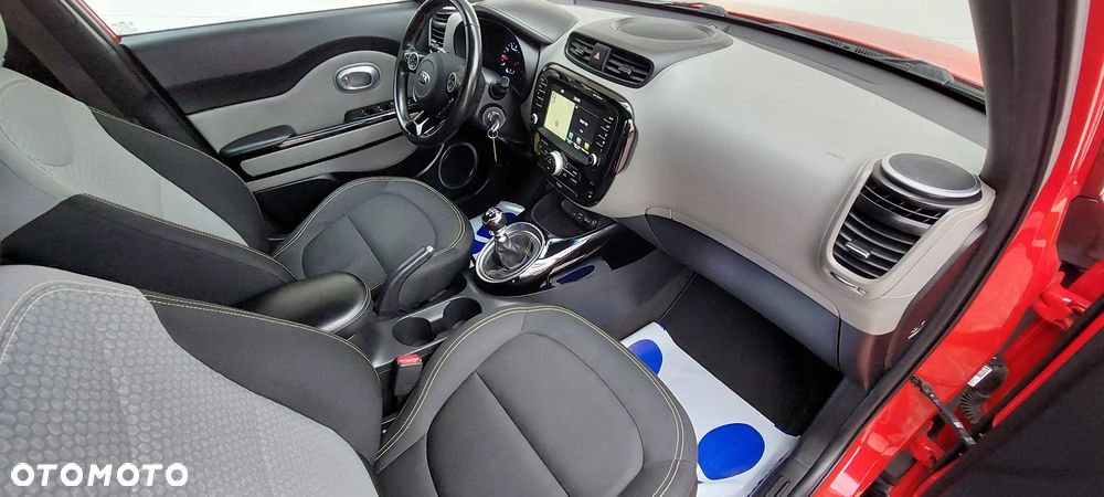 Kia Soul 1.6 CRDI L Business Line - 29