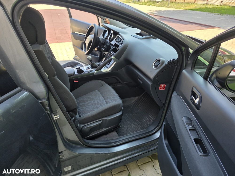 Peugeot 3008 1.6 HDI Confort Pack - 11