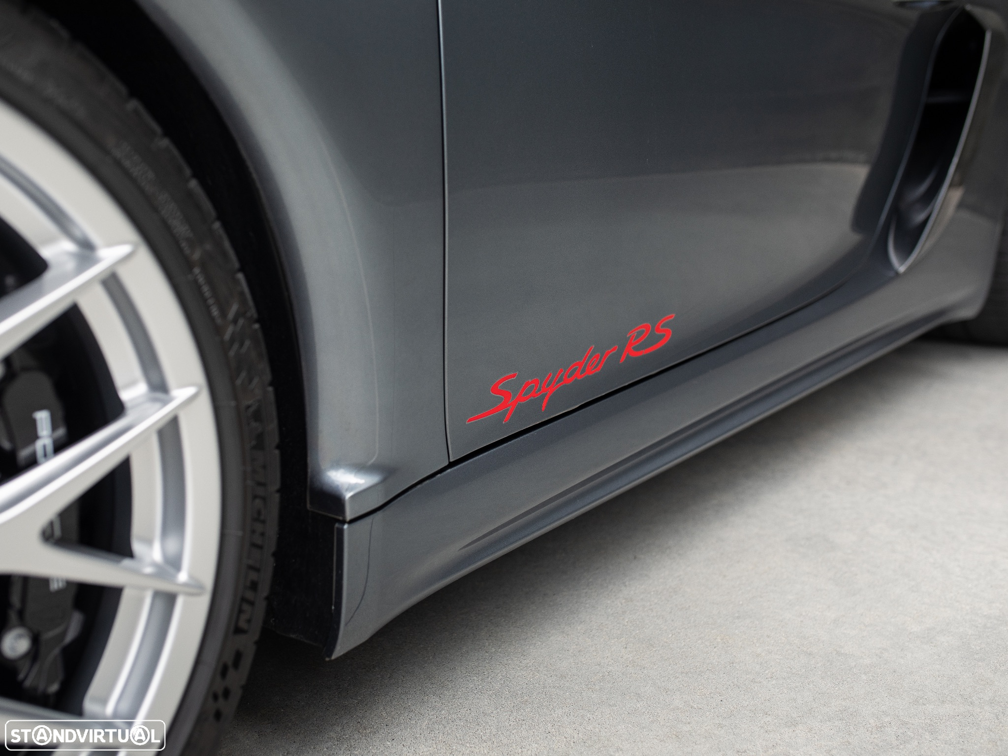 Porsche 718 Spyder RS - 7