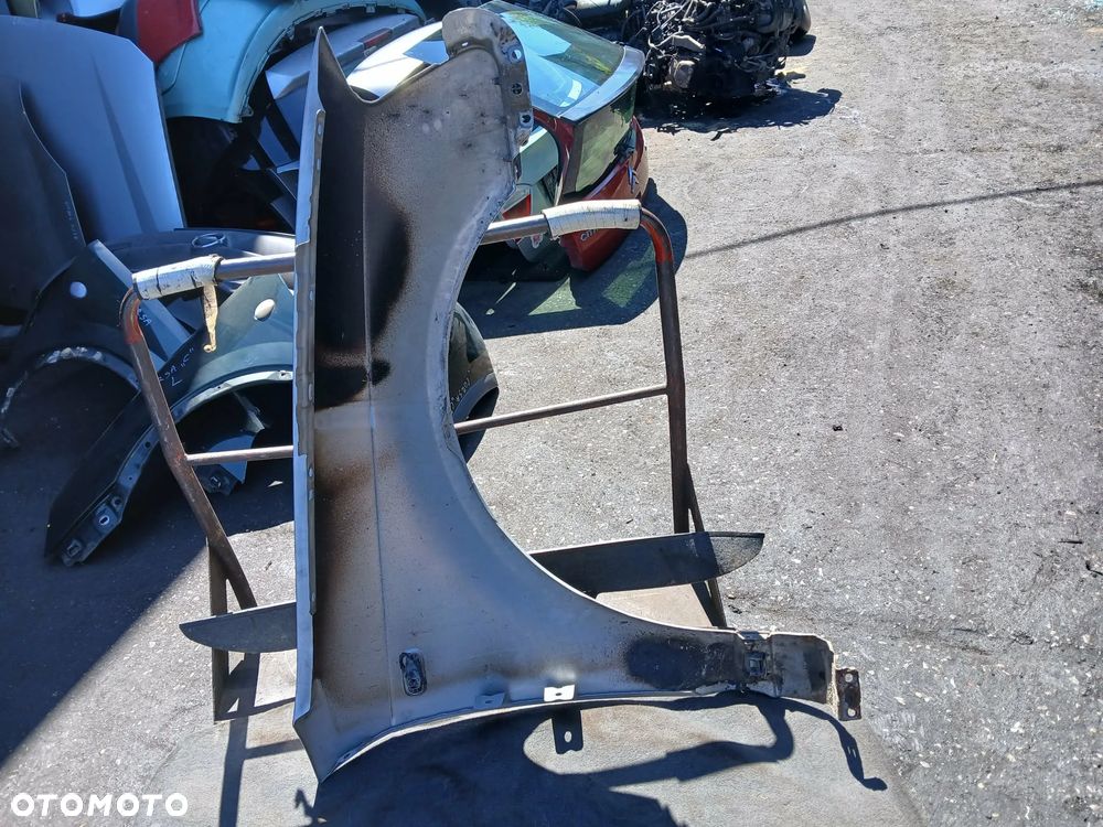 Audi A3 8P błotnik lewy kod lakieru LY7W - 5