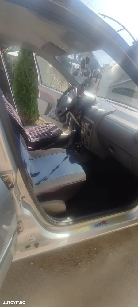 Dacia Logan 1.4 MPI Laureate - 6