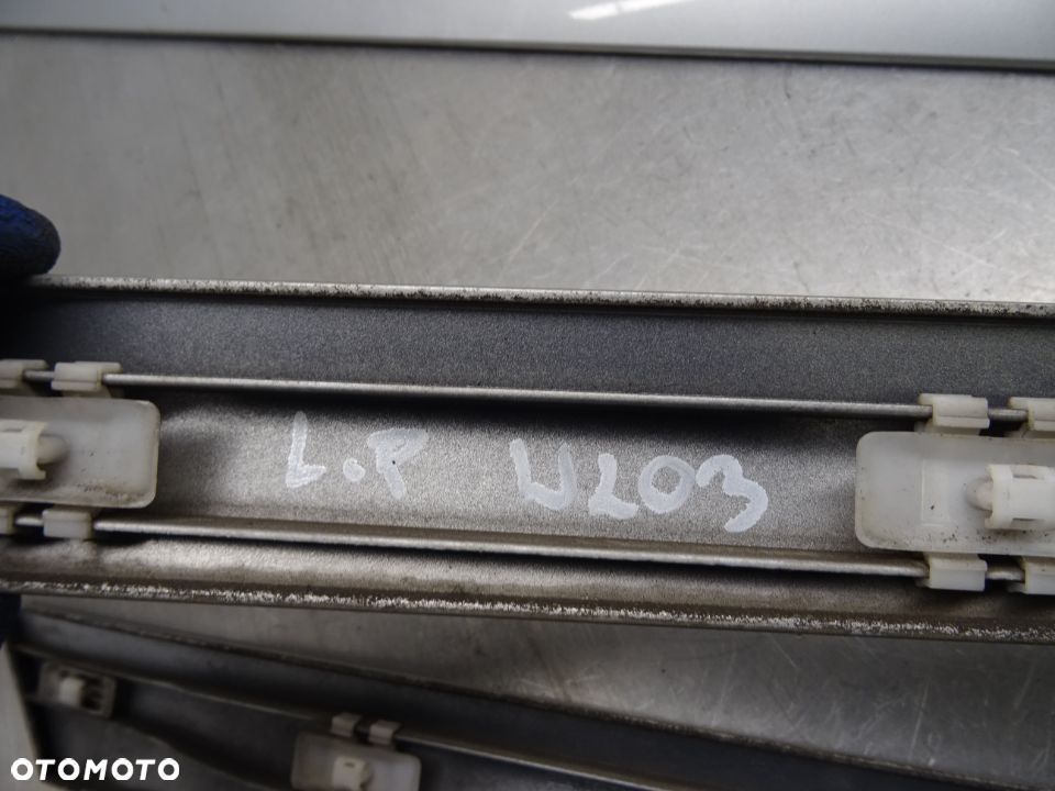 MERCEDES W203 KOMBI 00-03 2.0B LISTWY DRZWI PRZÓD TYŁ KOMPLET - 4