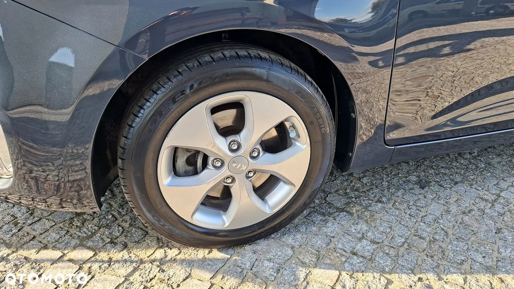 Kia Carens 1.7 CRDi Spirit - 21