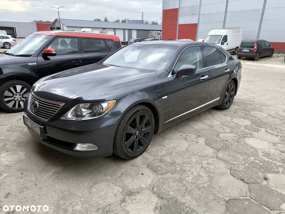 Lexus LS - 17