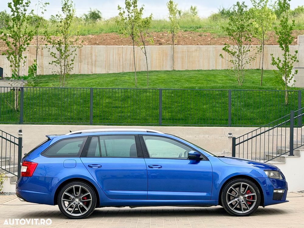 Skoda Octavia 2.0 TDI DSG RS - 9