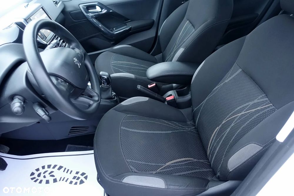 Peugeot 208 HDi 68 Like - 10