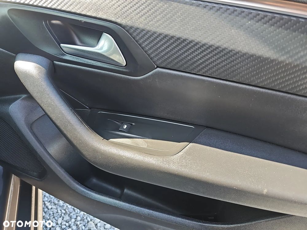 Peugeot 508 1.2 PureTech Allure S&S EAT8 - 21