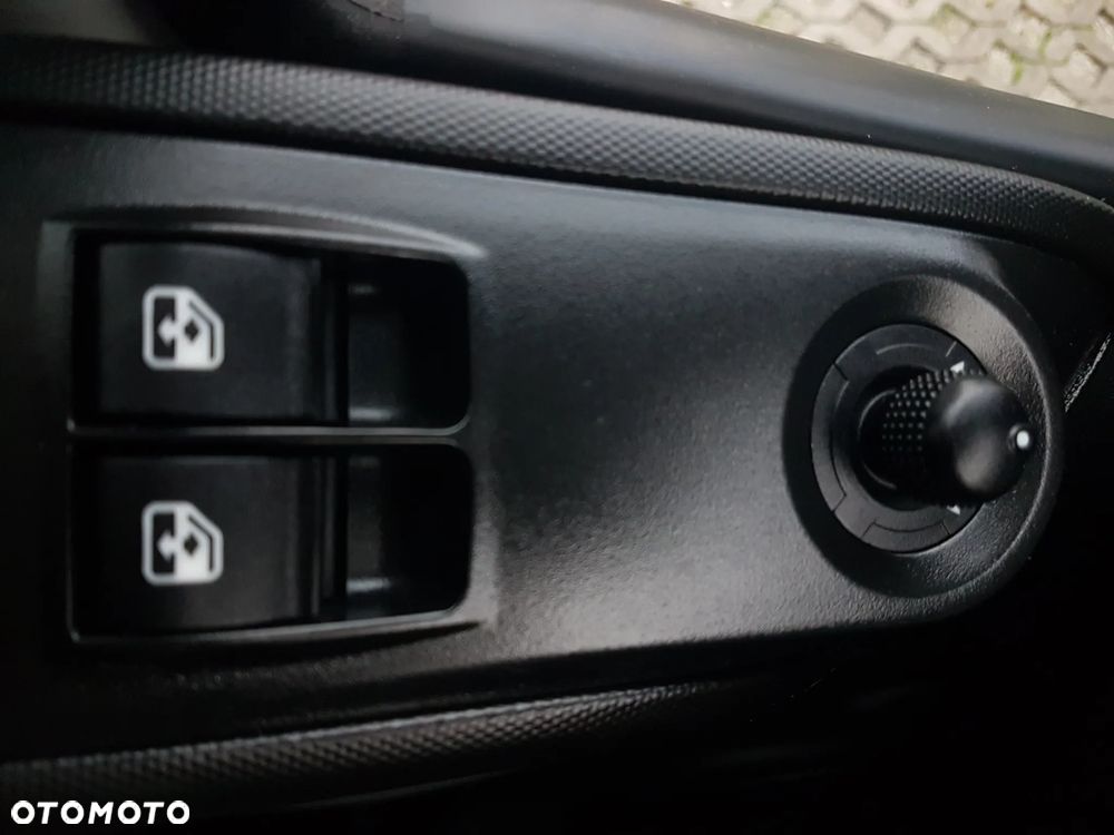 Iveco DAILY 6EP CHŁODNIA MROŹNIA IZOTERMA AGREGAT THERMO KING V-200 MAX GRZANIE 3,41x2,09x2,10 - 10