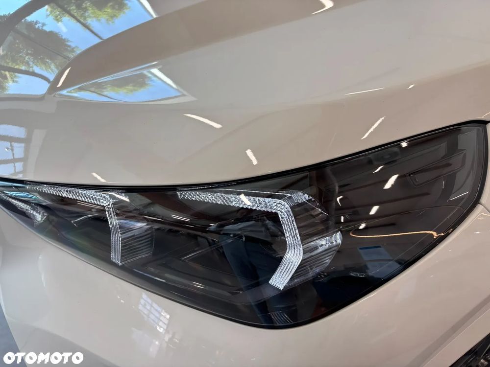 BMW X1 sDrive20i mHEV - 22