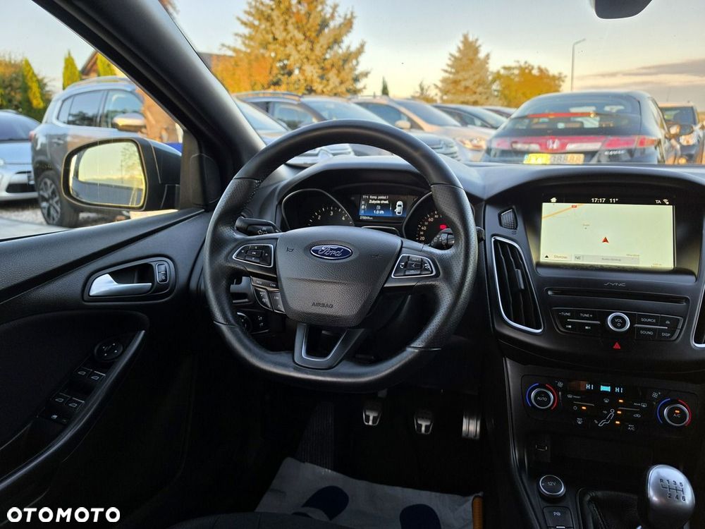 Ford Focus 1.5 EcoBlue Start-Stopp-System ST-LINE - 35