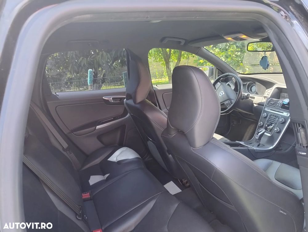 Volvo XC 60 D3 Momentum - 6