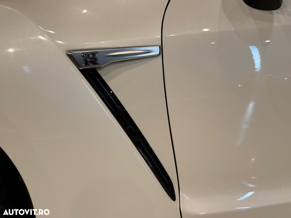 Nissan GT-R - 9