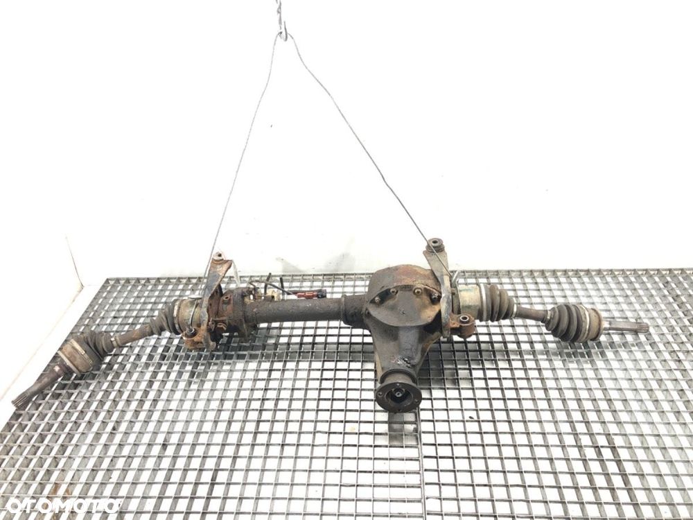 MOST DYFER PRZÓD PÓŁOŚ  ISUZU RODEO samochód terenowy zamknięty 1997 - 2004 3.2 V6 151 kW [205 - 5