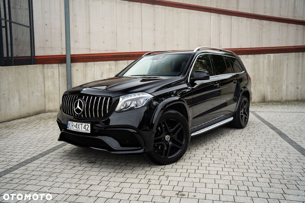 Mercedes-Benz GLS - 1