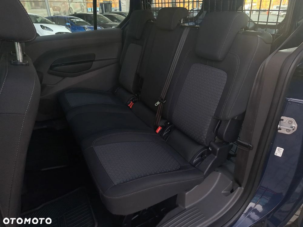 Ford Transit Connect - 11