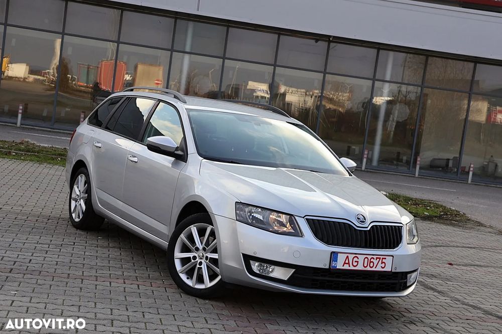 Skoda Octavia Combi 2.0 TDI DSG Ambition - 3