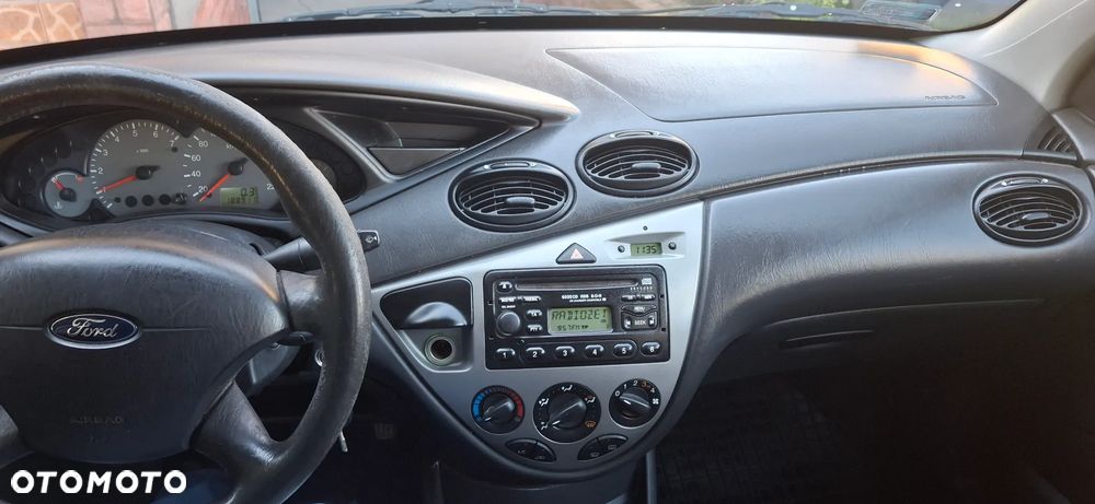 Ford Focus 2003 photo 3