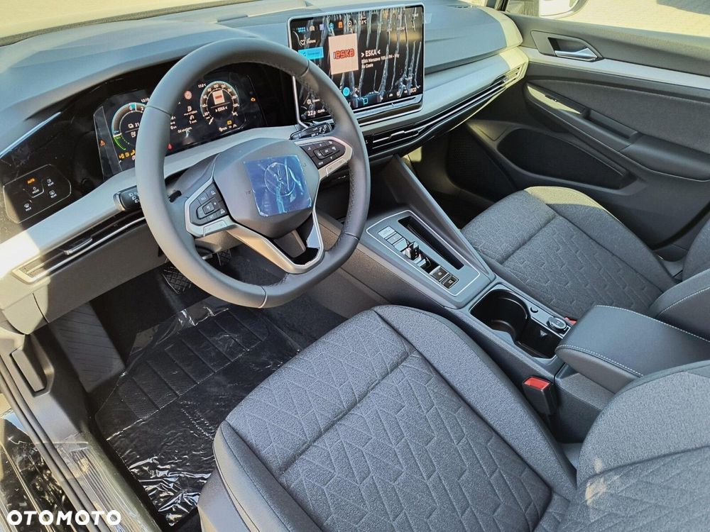 Volkswagen Golf - 12