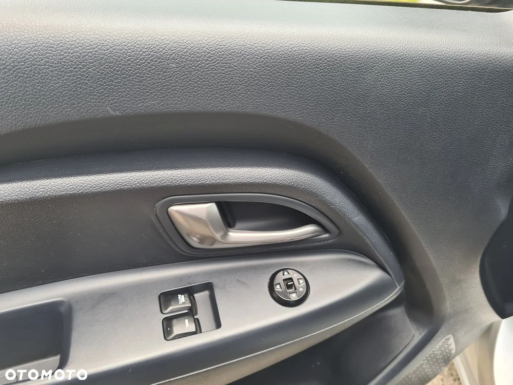 Kia Rio - 15