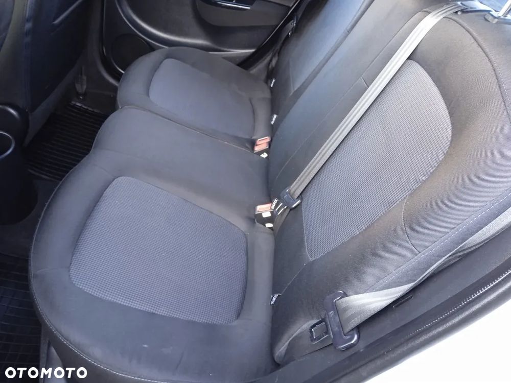 Hyundai i20 1.4 Comfort - 11