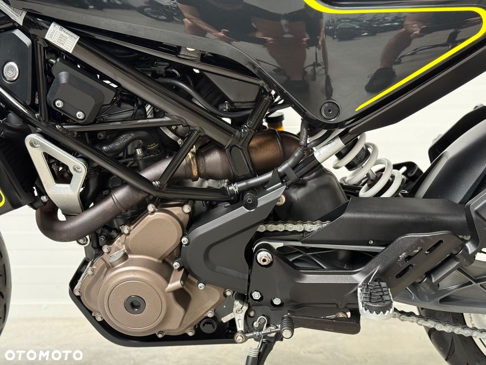 Husqvarna Svartpilen - 30