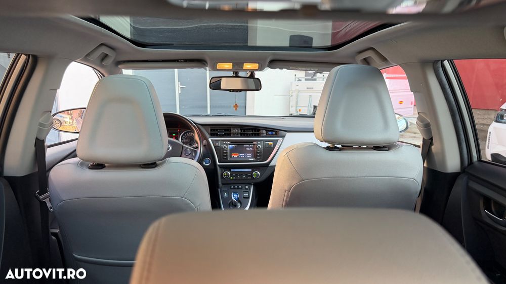 Toyota Auris - 14
