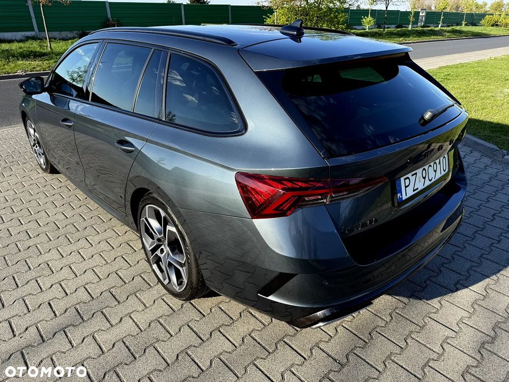 Skoda Octavia 2.0 TDI DSG RS Plus - 4