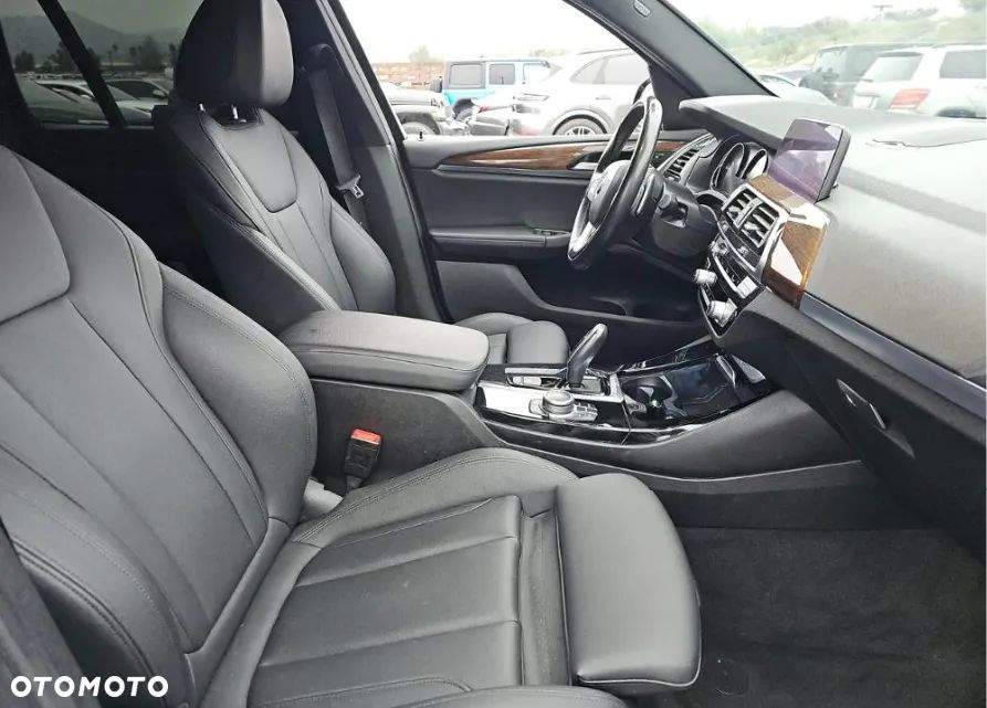 BMW X3 xDrive30i GPF Luxury Line - 7
