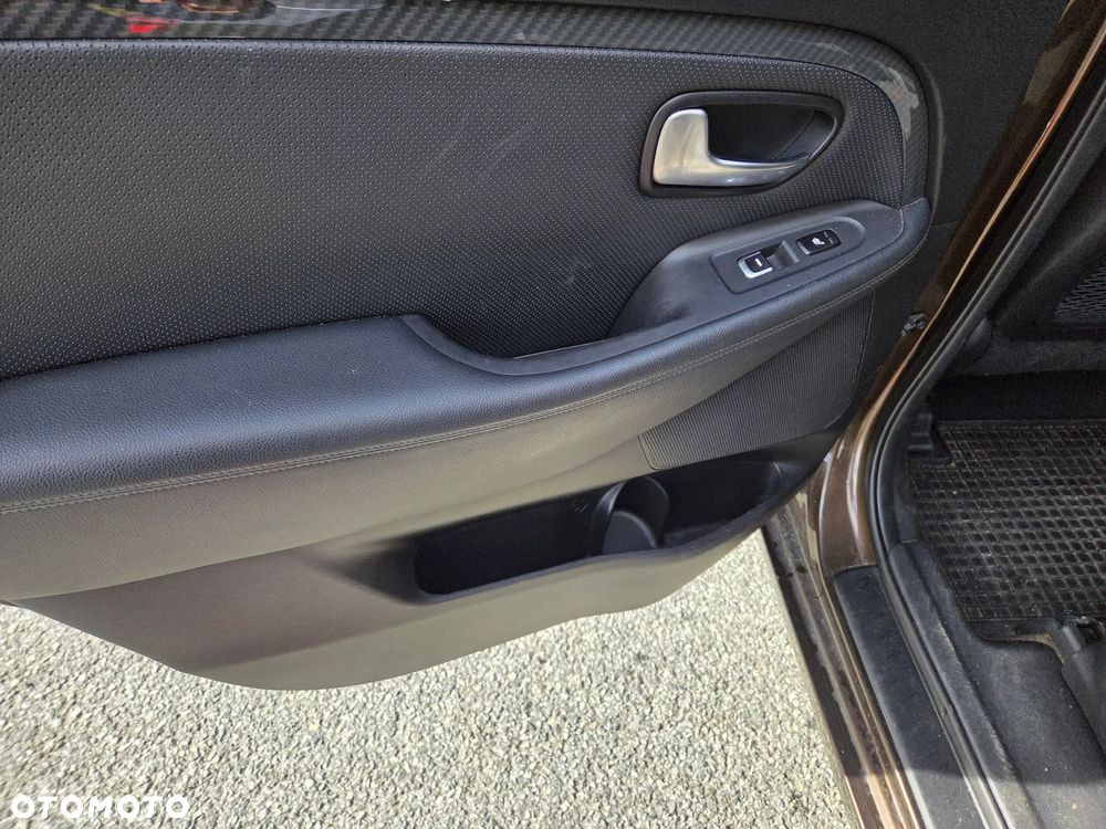 Kia Carens 1.6 GDI Business Line EU6 - 16