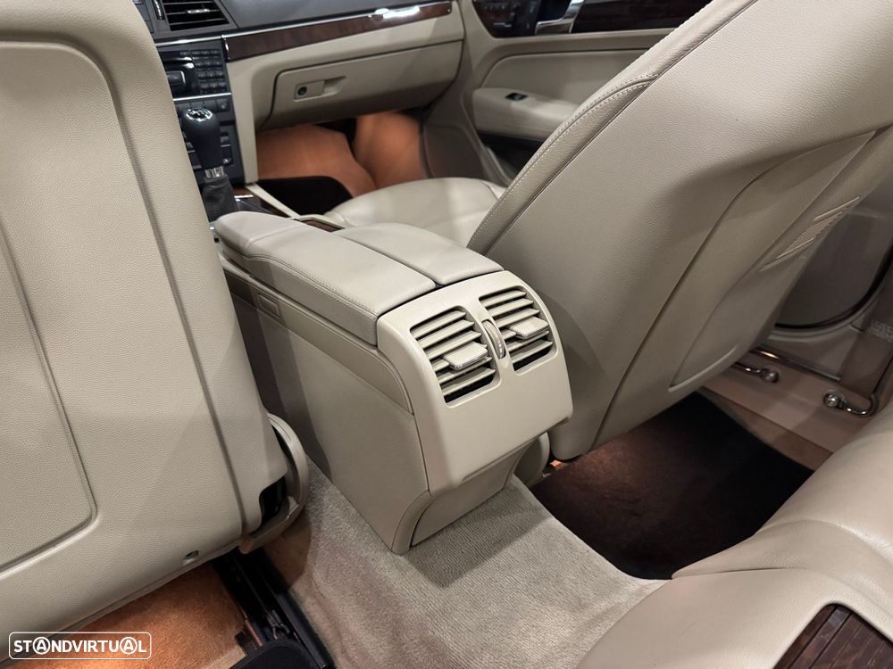 Mercedes-Benz E 220 CDi Avantgarde BlueEfficiency - 34