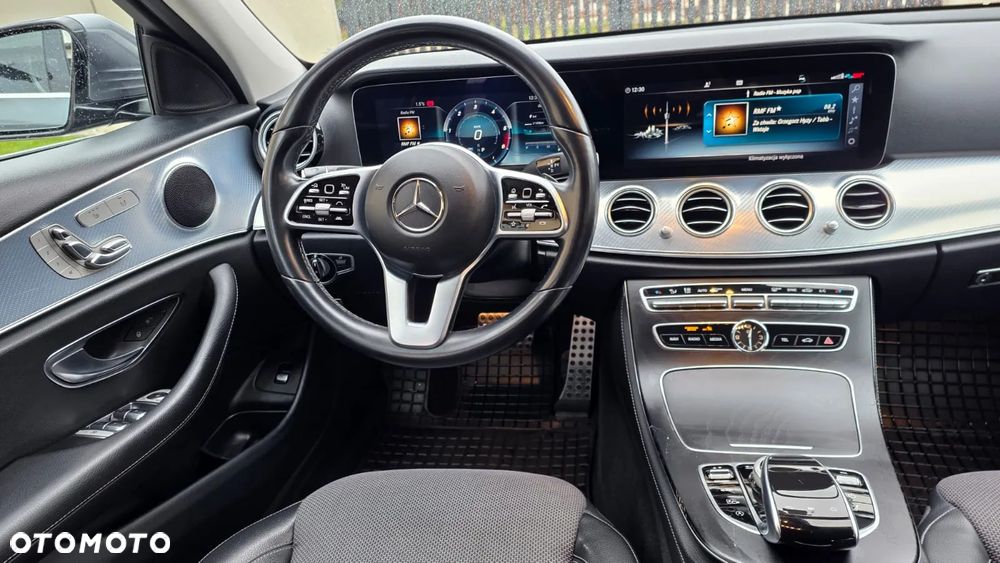 Mercedes-Benz Klasa E - 32