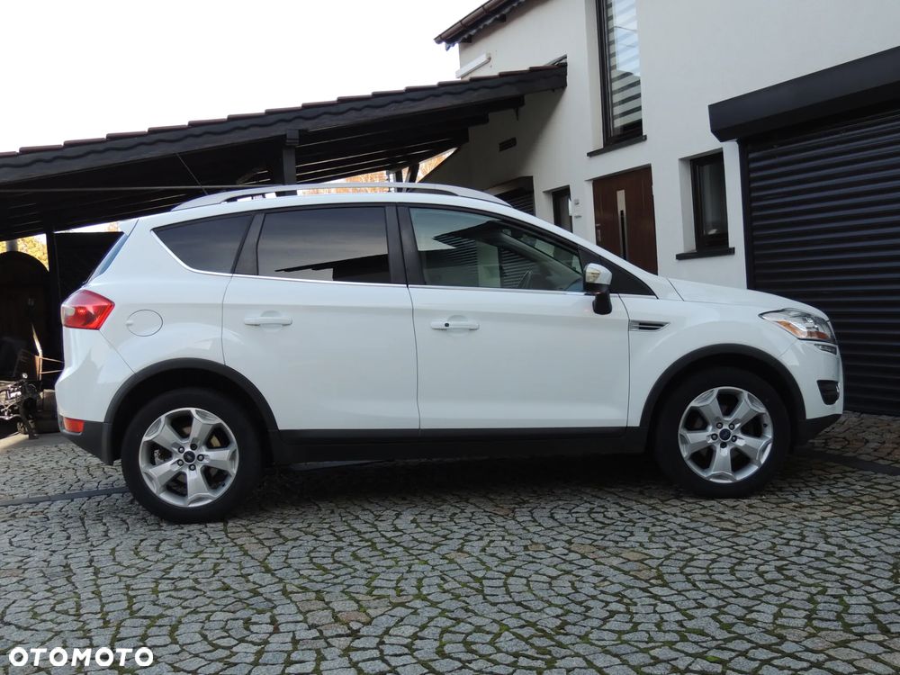Ford Kuga 2.0 TDCi 4WD Titanium - 28