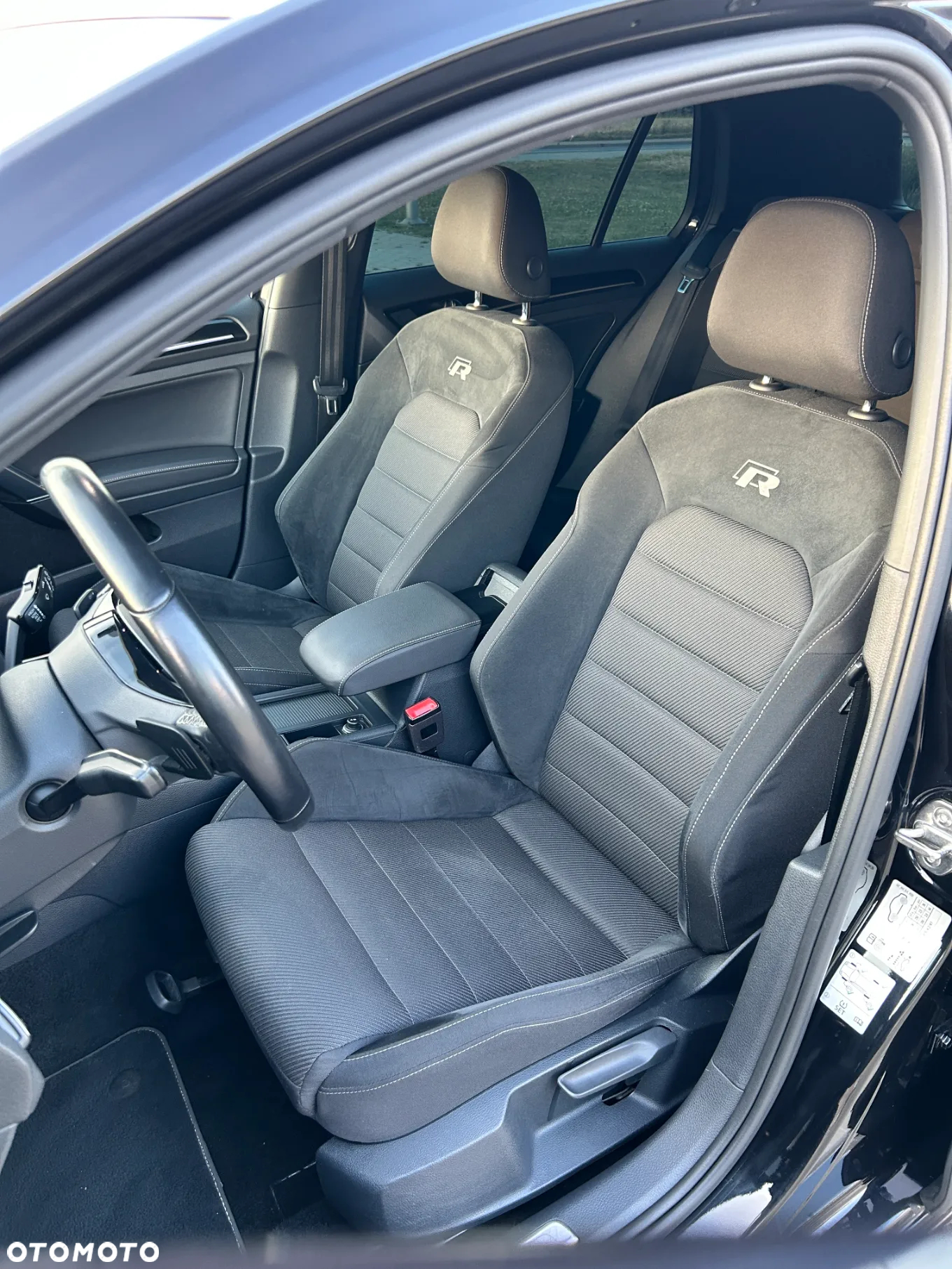 Volkswagen Golf VII 2.0 TSI BMT 4Mot R DSG - 8