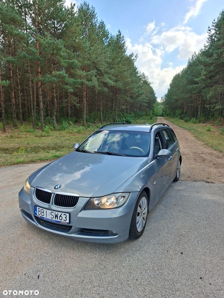 BMW Seria 3 320d Touring - 1