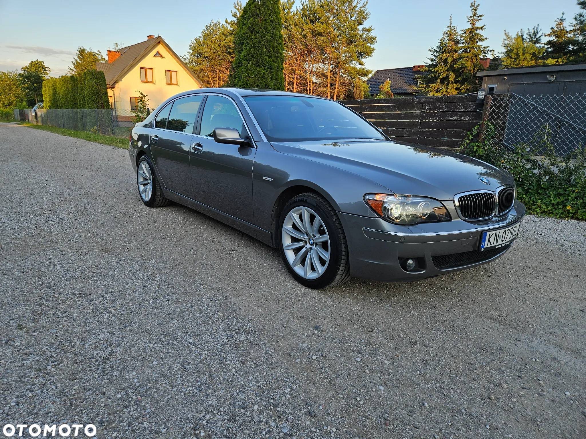 BMW Seria 7 750Li - 27