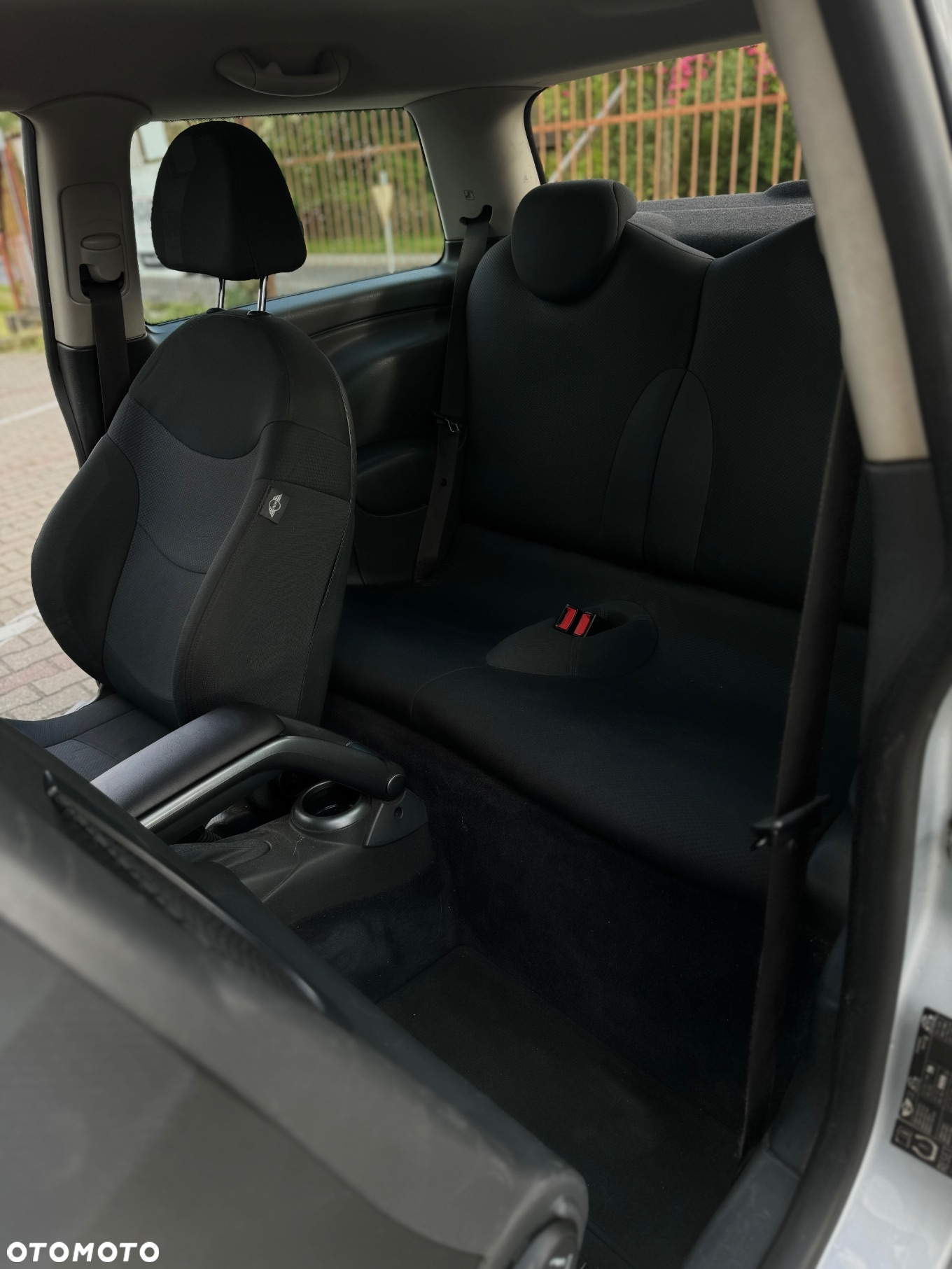 MINI ONE Standard - 23