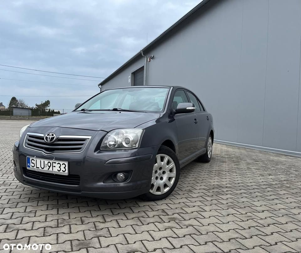 Toyota Avensis 2.0 D-4D Sol Premium - 1