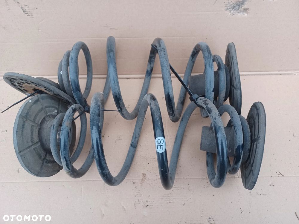 SPRĘŻYNY TYŁ OPEL ASTRA H KOMBI - 3