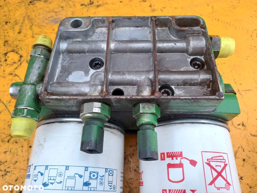 Głowica filtra paliwa silnika John Deere 7280R - 6