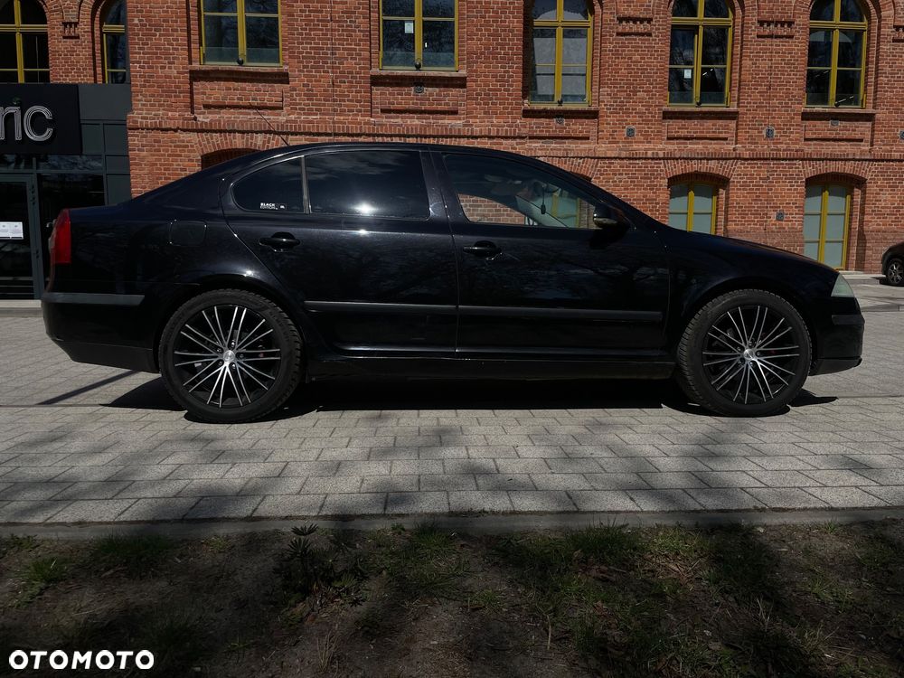 Skoda Octavia 1.9 TDI DPF DSG SPORT EDITION - 1