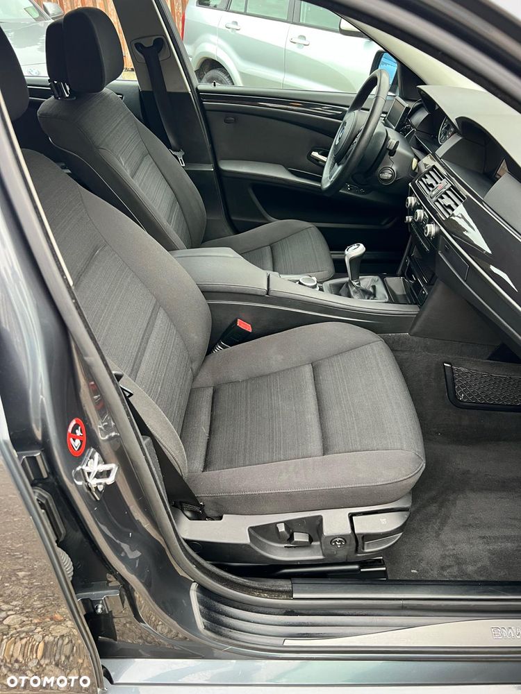 BMW Seria 5 520d - 15