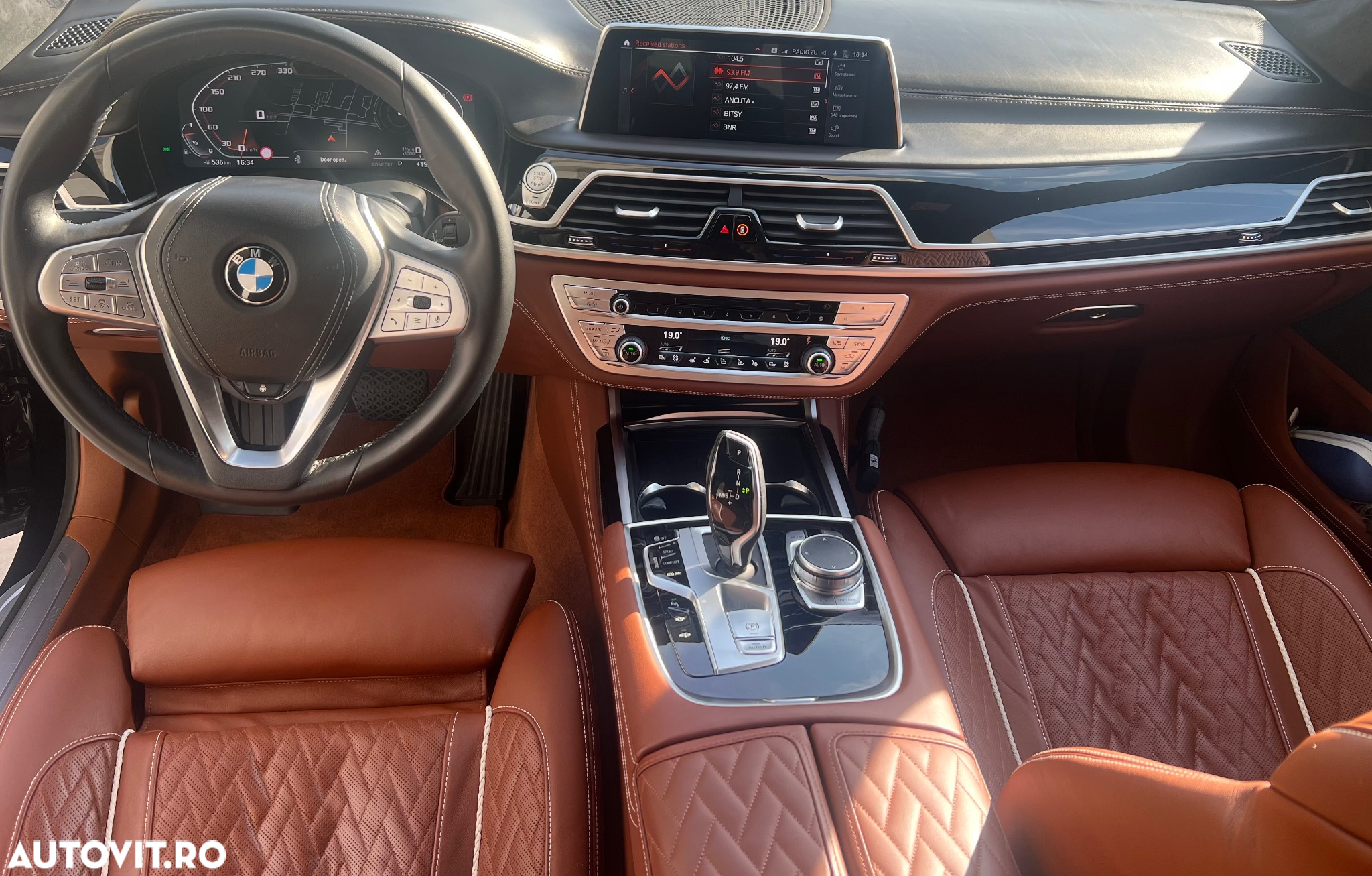 BMW Seria 7 740i - 12